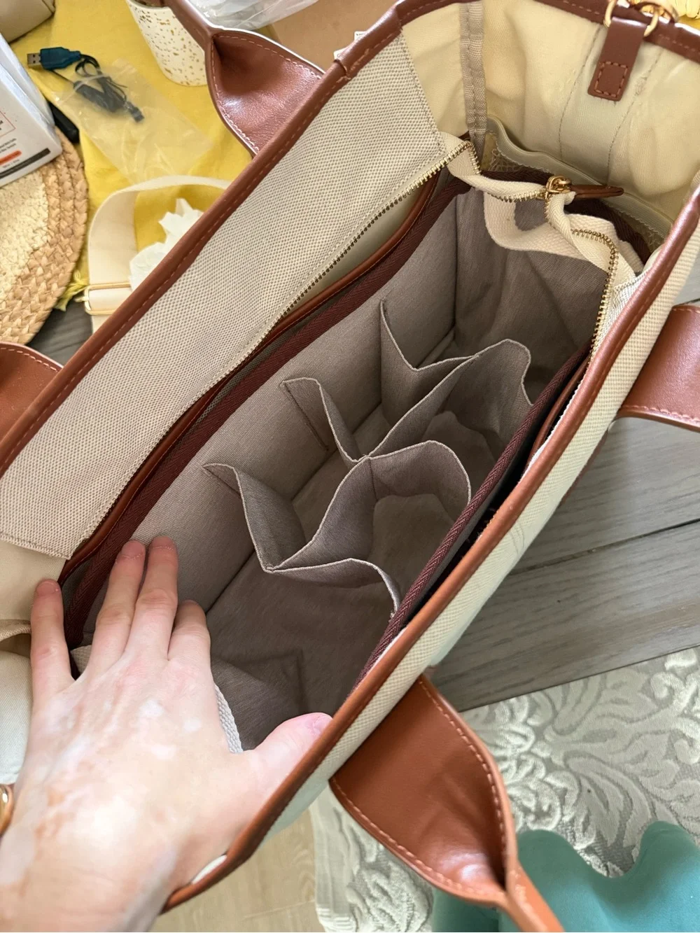 Kaia neutral canvas